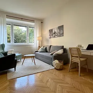  Apartmán S Balkonem U Parku & 15 Minut Do Centra